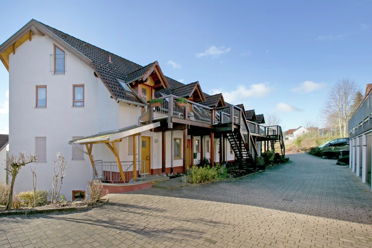 Außenseite Ferienhaus (Sommer)