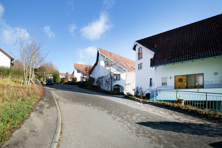 Außenseite Ferienhaus (Sommer)