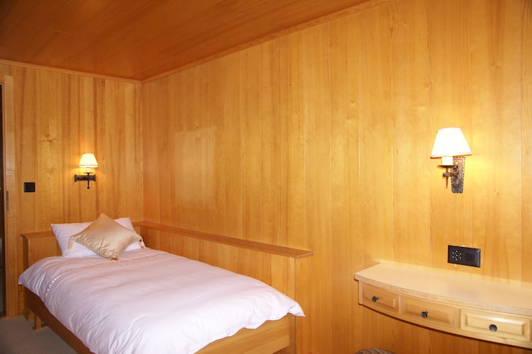 Lanni - Bedroom