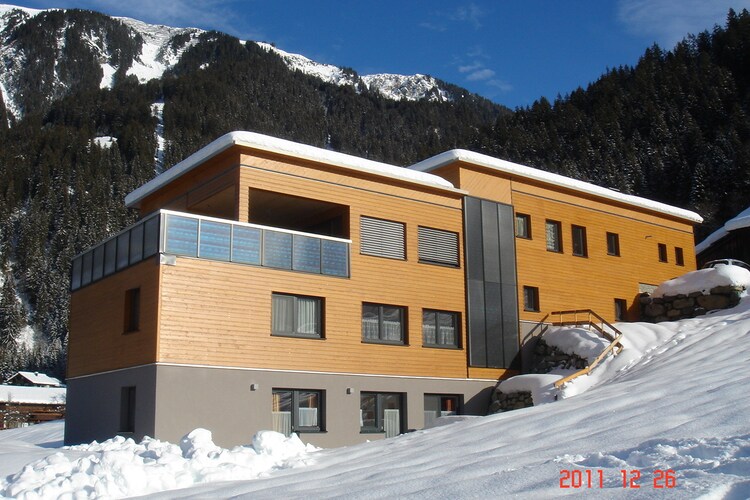 Außenseite Ferienhaus (Winter)
