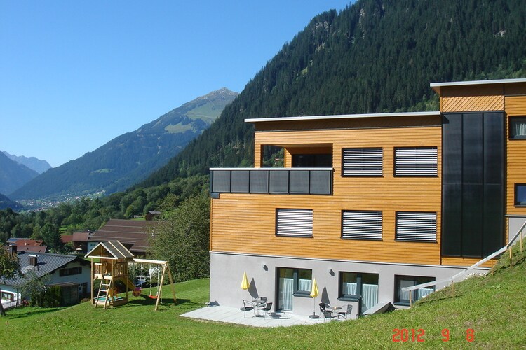 Außenseite Ferienhaus (Sommer)