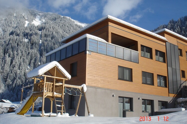 Außenseite Ferienhaus (Winter)