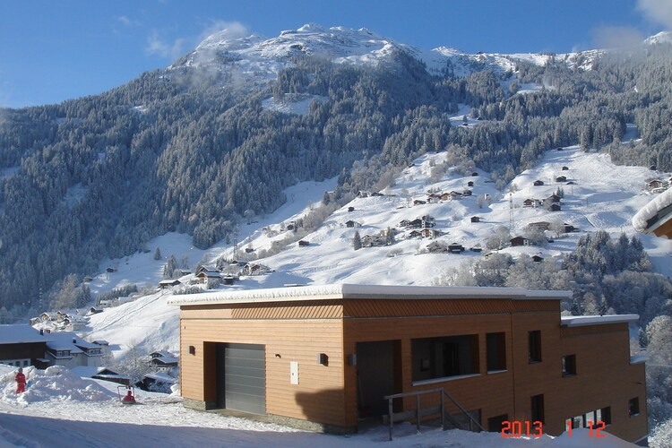 Außenseite Ferienhaus (Winter)