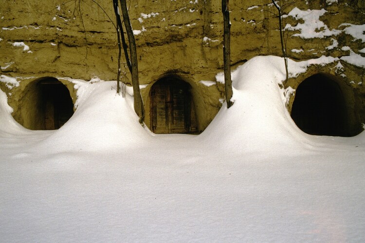 Immediate Surroundings (winter) (<1 km)