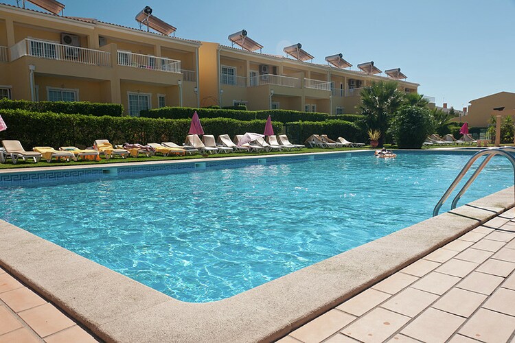 Schwimmbad des Ferienhauses