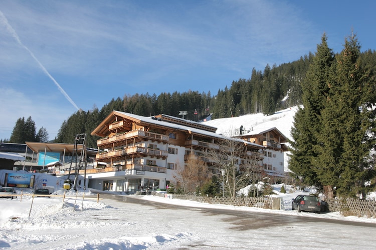 Panorama Chalet 10 - Exterior - Winter