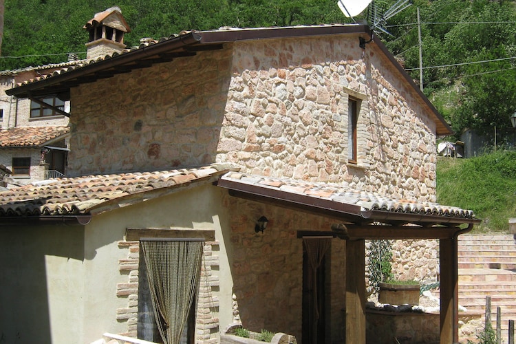 Capriolo - Exterior - Summer