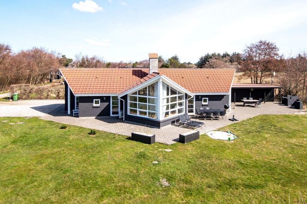 Prachtig vakantiehuis in Blåvand met sauna