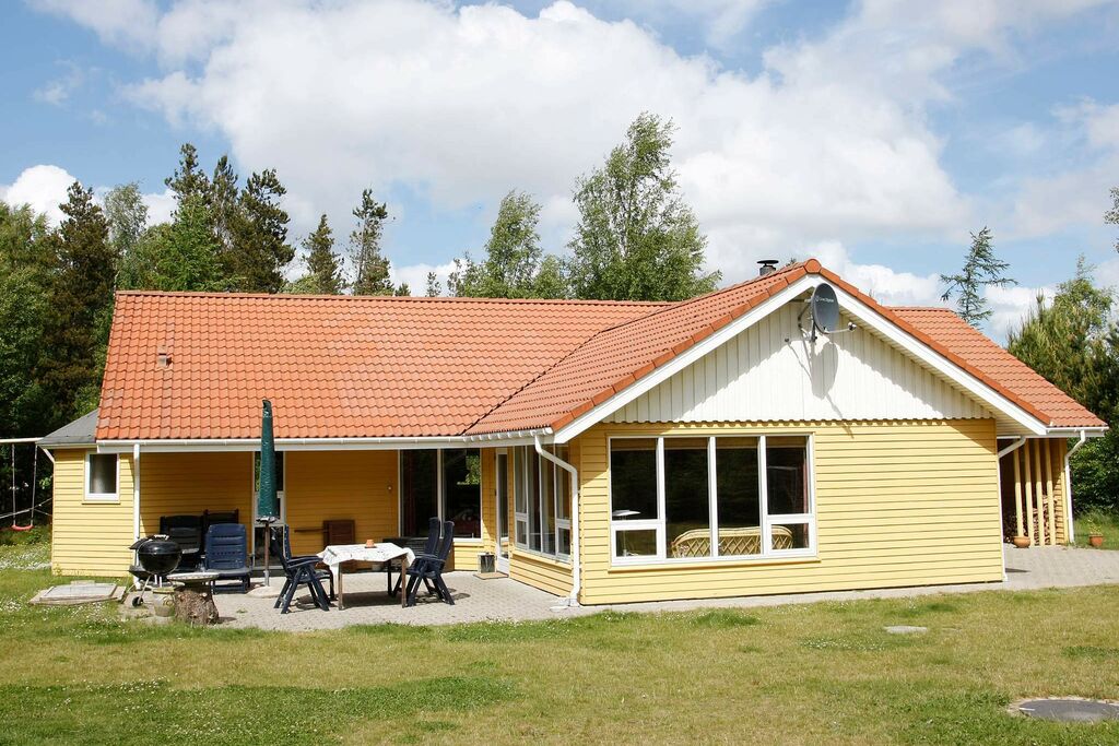 Vintage cottage in Hojslev met sauna