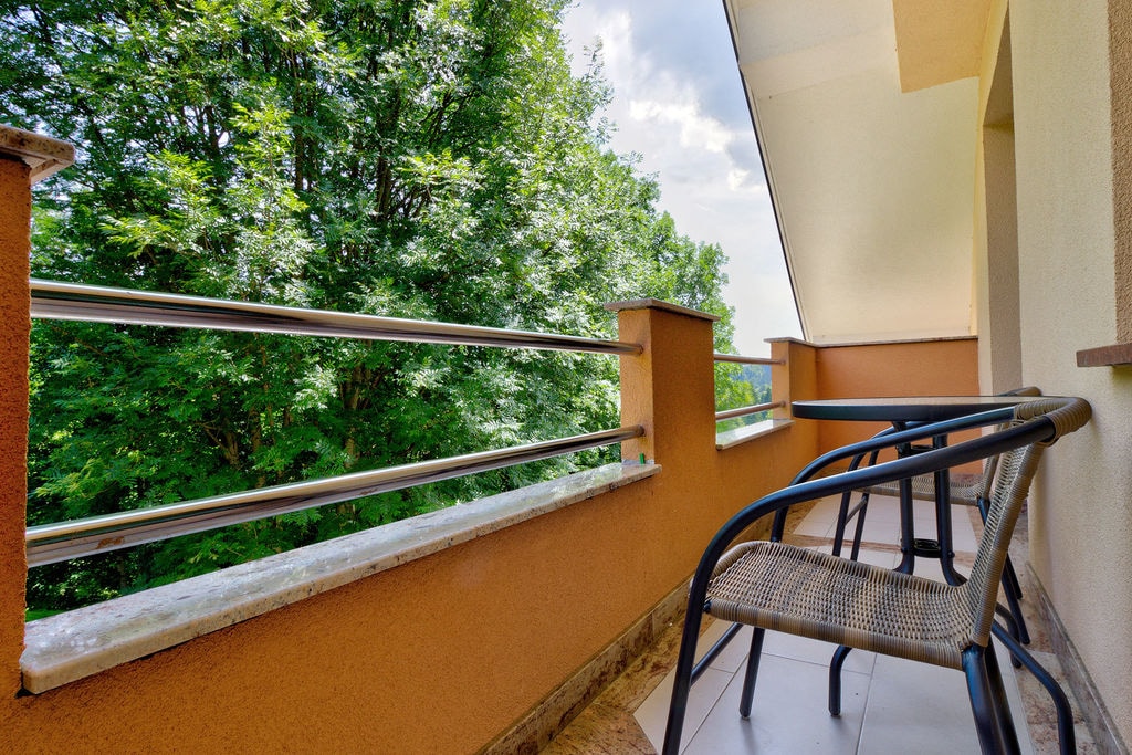 Belvilla Charmant appartement in Ribno met een ruim balkon