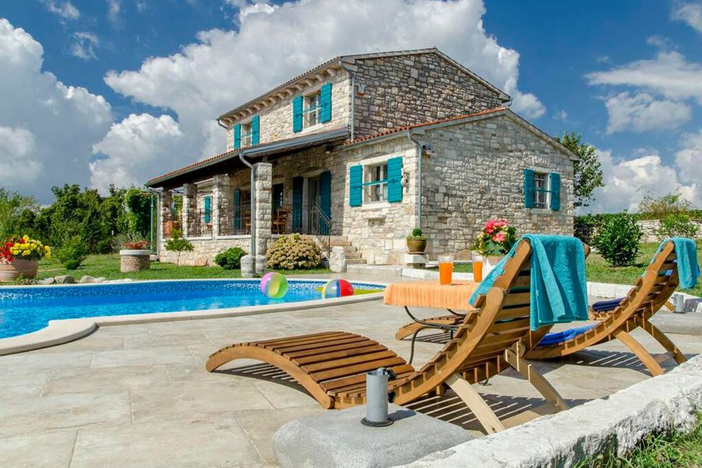 Villa Slivari With Private Pooln