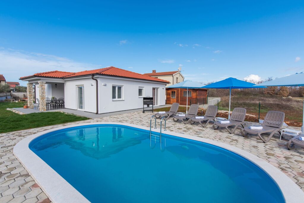 Villa Frontera With Private Pooln