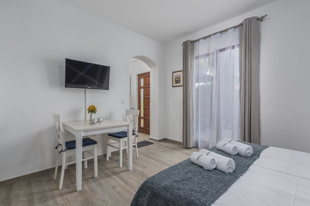 Villa Ladavac B&B - One Bedroom Apartment A3