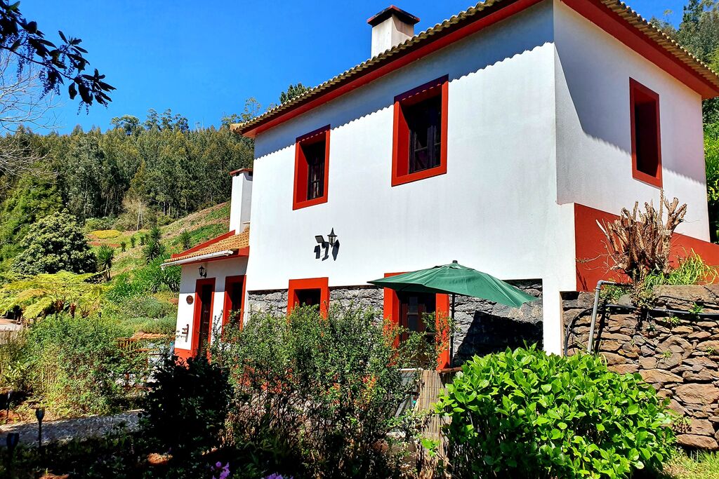 Cottage, Camacha