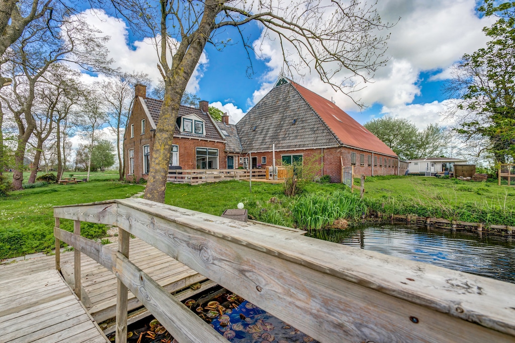 Boerderij Uit 1866 In Friesland