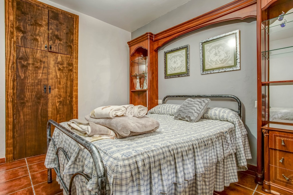 Picture of property.name