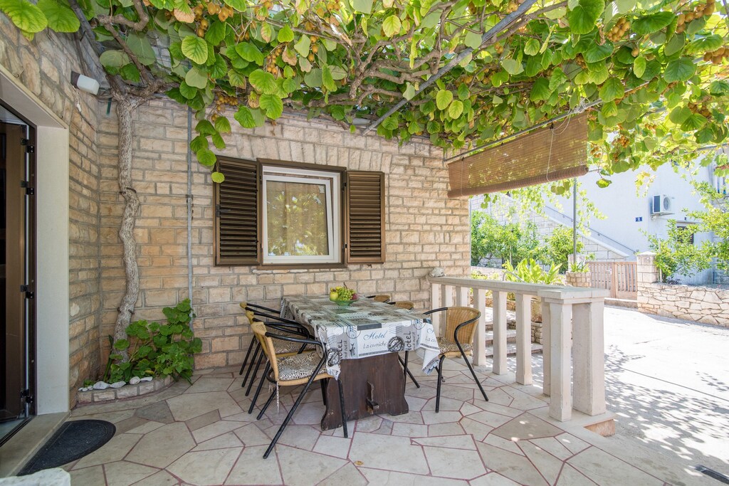 Apartment Sweet Dreams- Two Bedroom Apartment With