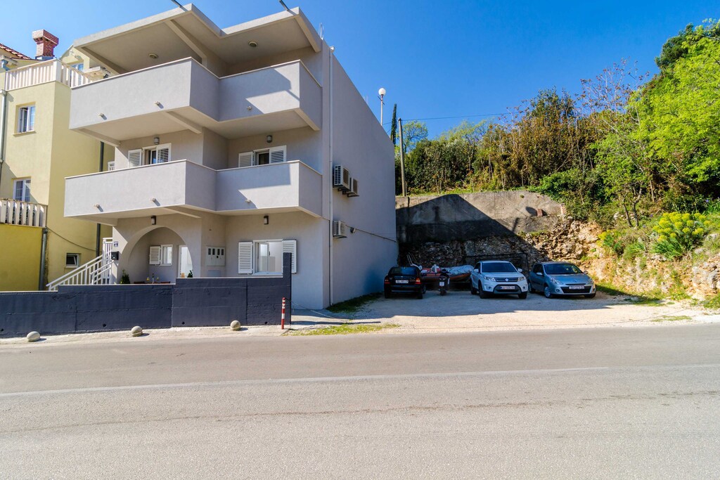 Apartment Amabilis - One Bedroom Apartment With Te
