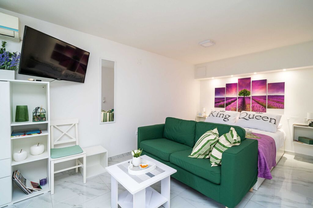 Apartment Laneta - Studio Apartment With Terrace