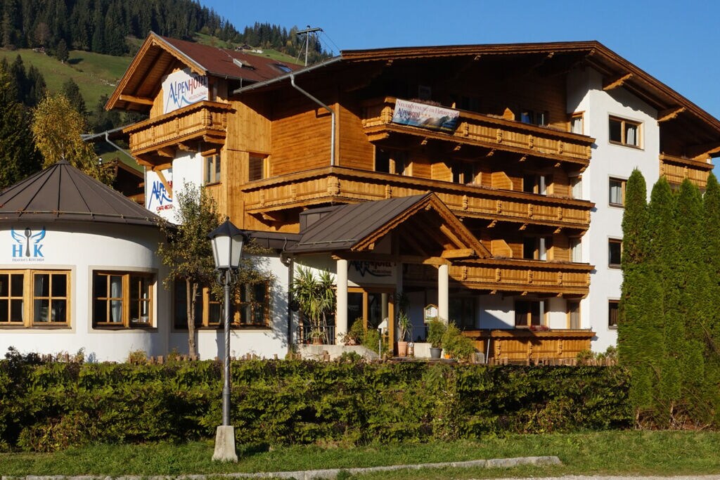 Alpenhotel Wildschönau Stock 1 Tirol