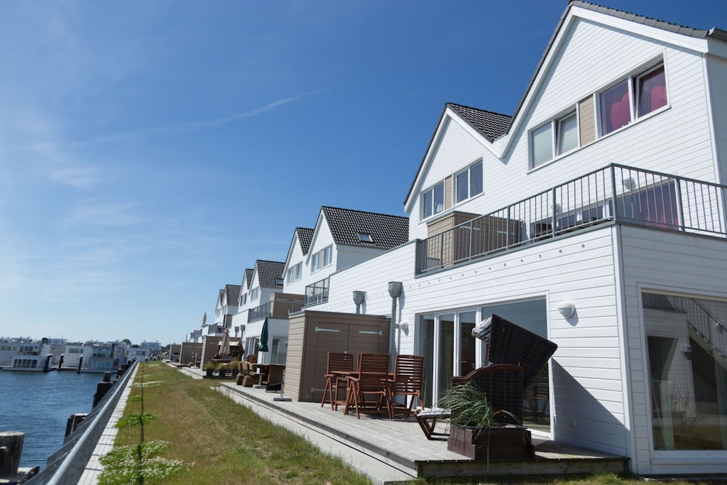 Exterior Summer