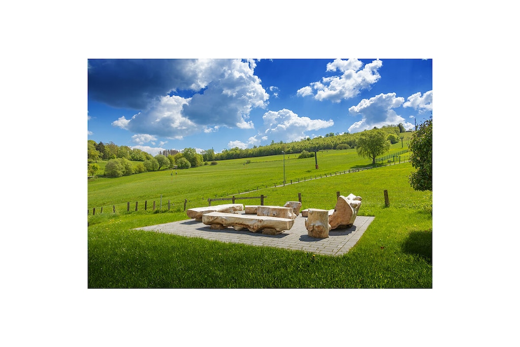 Q-Stall, Apartment 02