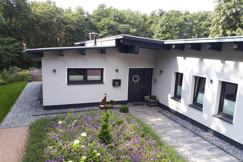 Beautiful new holiday home, 137 sqm living space, on 2,800 sqm of natural land. Ideal for 4 adults or a family with chidlren. Up to 6 people total