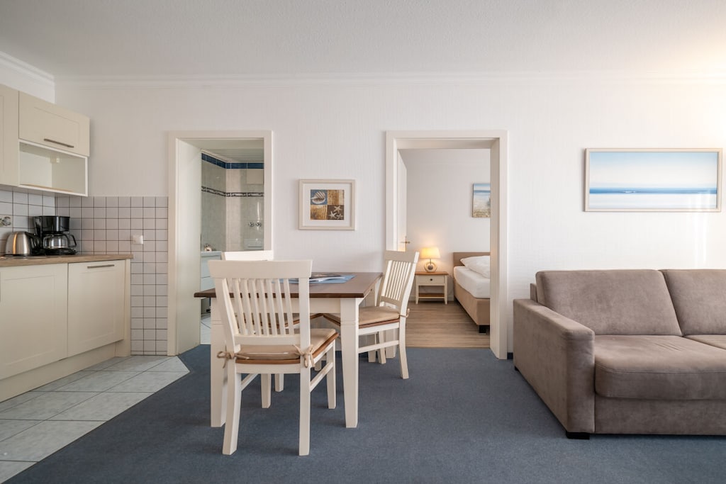 Fire Alarm, Safe, Vacuum Cleaner, Kitchen(microwave), Living/diningroom(Sofa, TV, dining table), bedroom(Bed Linen, Wardrobe, double bed), bathroom(Mirror, toilet, shower, washbasin, heating), Internet access, parking (paying)