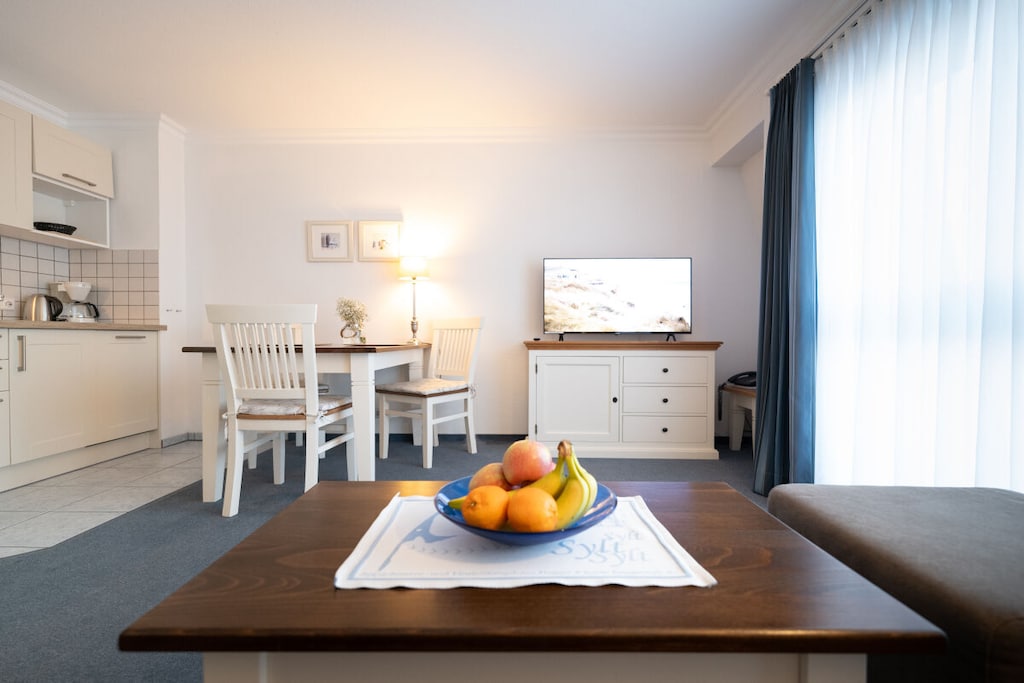 Beautiful bright 2 room balcony apartment near town and beach