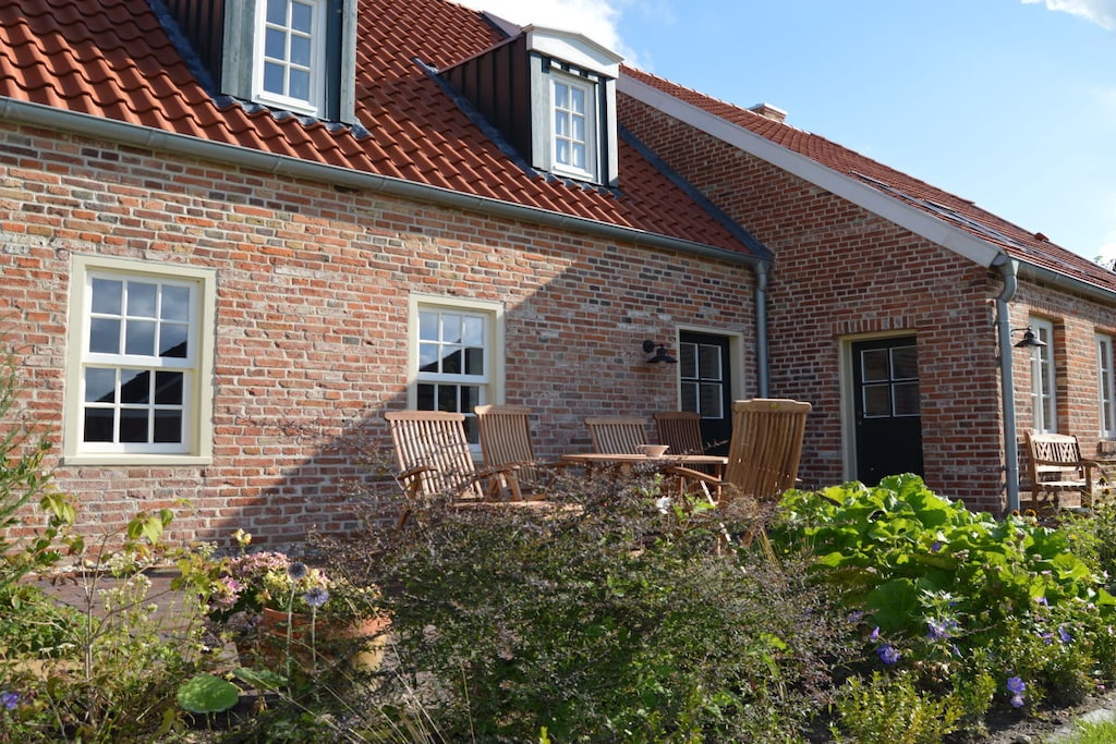 "The Old Bakery is amazing! Lovingly restored, tastefully furnished and really well equipped: there really isn't anything missing."