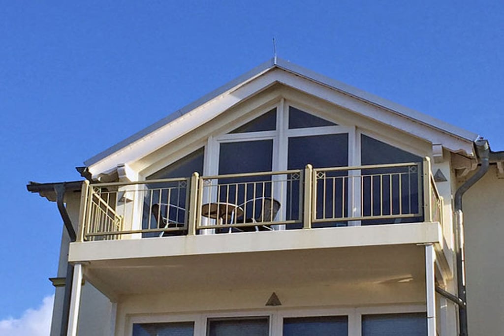 Exclusive beach location with sea view on one of the most beautiful Baltic Sea beaches of RÃ¼gen! up to 6 people with 2 bedrooms and Wi-Fi