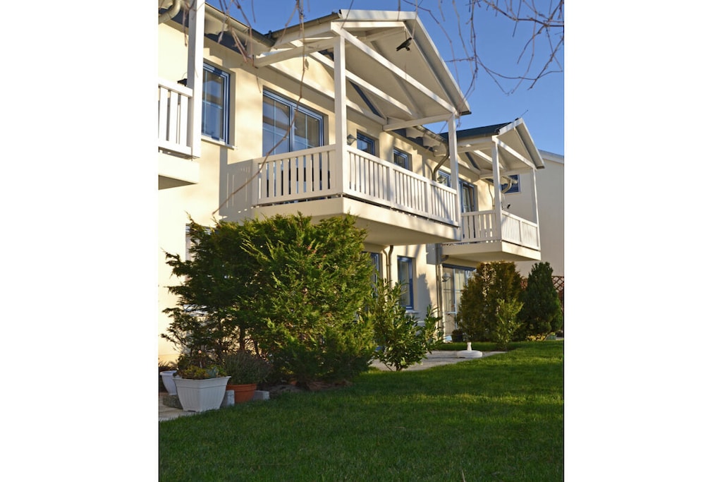 Glowe, resort, 1st floor, approx. 50m to the sandy beach of the Baltic Sea and promenade, approx. 300m to Glowe harbor, Wi-Fi and washing machine available