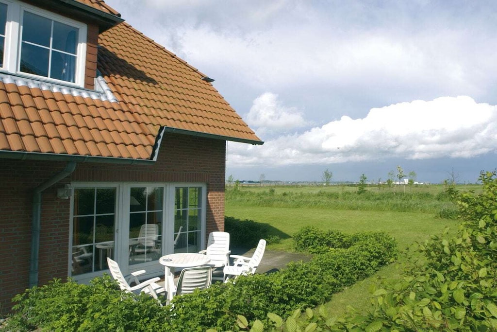 On the top floor by the golf course.