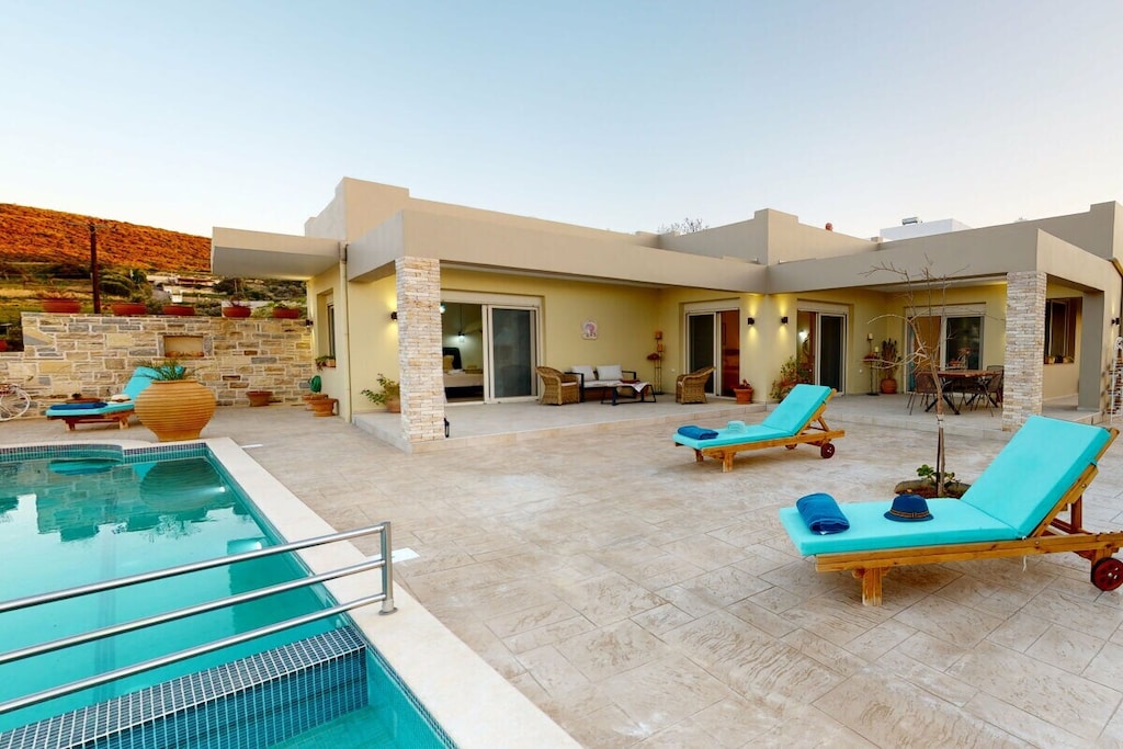 Vakantiehuis met zwembad in ???????? 702 00, ?????? (Griekenland) voor 6 personen