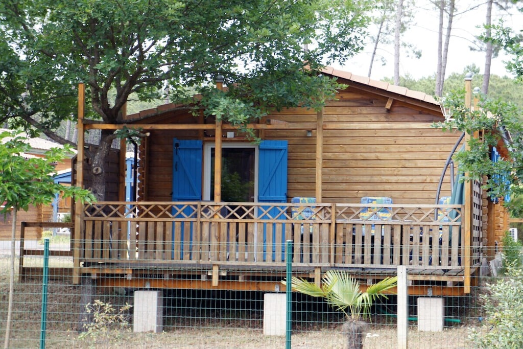 Cozy spacious wooden house with large veranda and only 10 minutes to the Atlantic Ocean