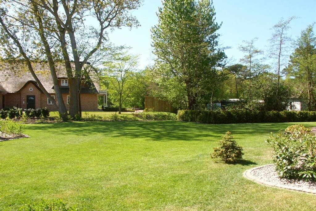 "Walking to the beach" - SPO