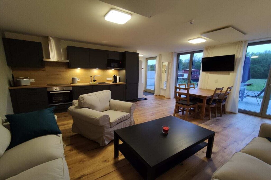 Buitengewone vakantiewoning in aardhuis. "Pure ontspanning met veel natuur" (Klaar voor bewoning eind april '21)