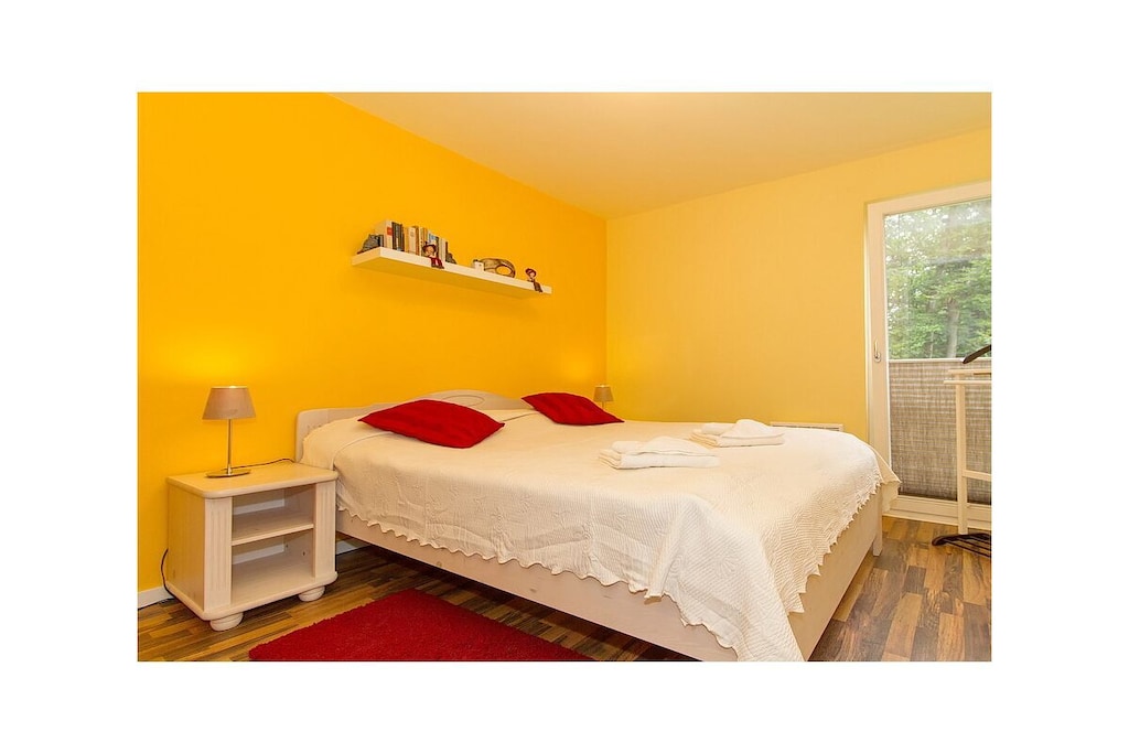 458046 - Bedroom
