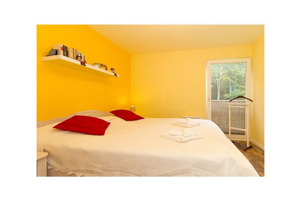 458046 - Bedroom