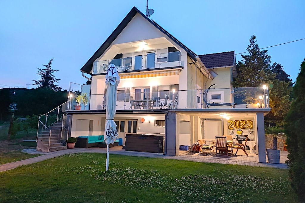 Comfortably furnished holiday home in a sunny location with private pool, near Lake Velence, between Budapest and Lake Balaton.