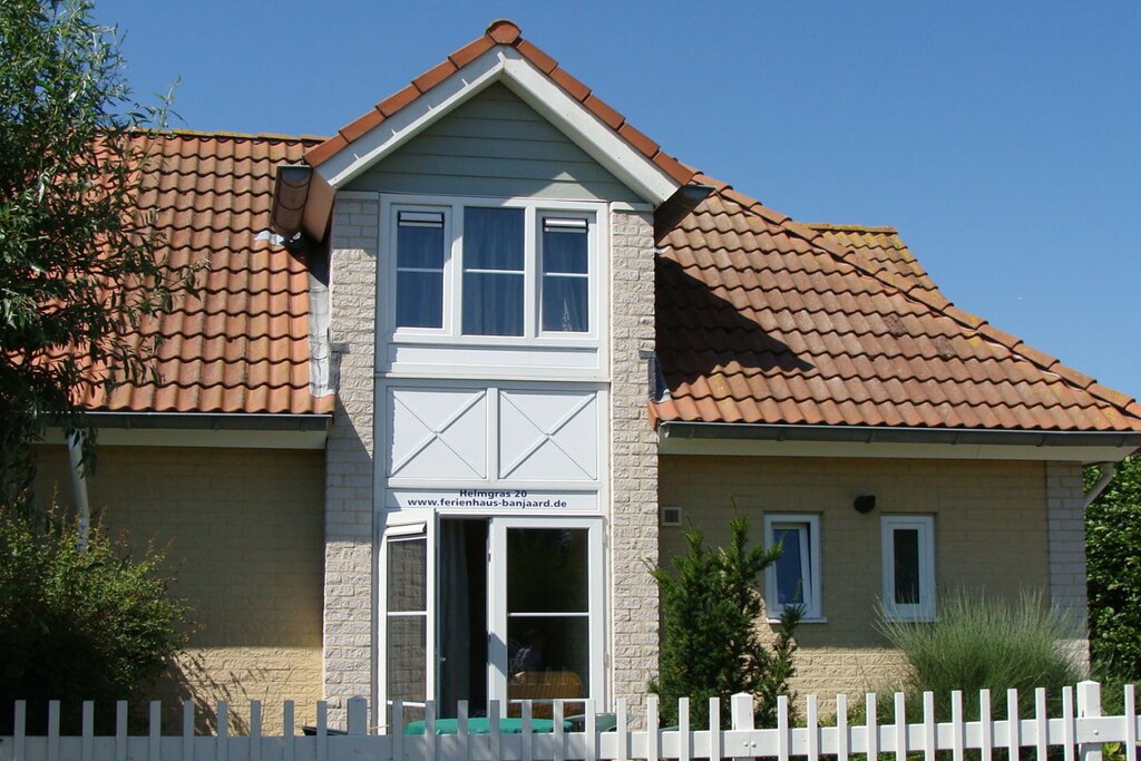 Netherlands, Zeeland, child-friendly holiday home on the North Sea, suitable for family and senior holidays (handicapped accessible) + dialysis center.