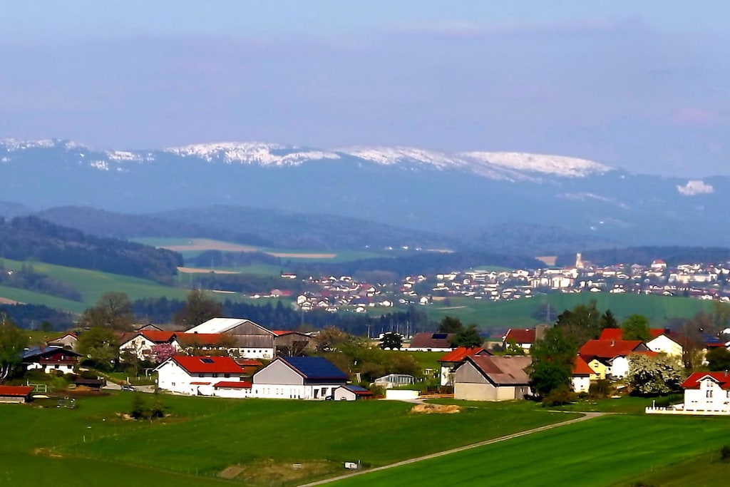 In the heart of the Bavarian Forest, on a long ridge high above the Ilz valley, lies the Winkler Bioferienhof.