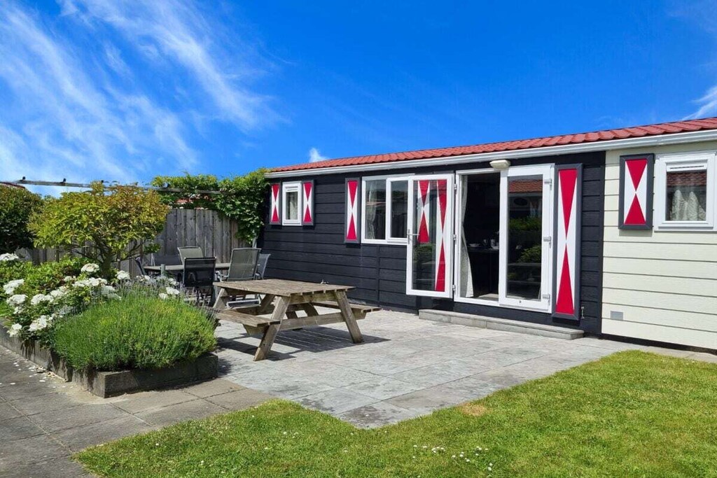 Grietje 1 Comfortable holiday residence