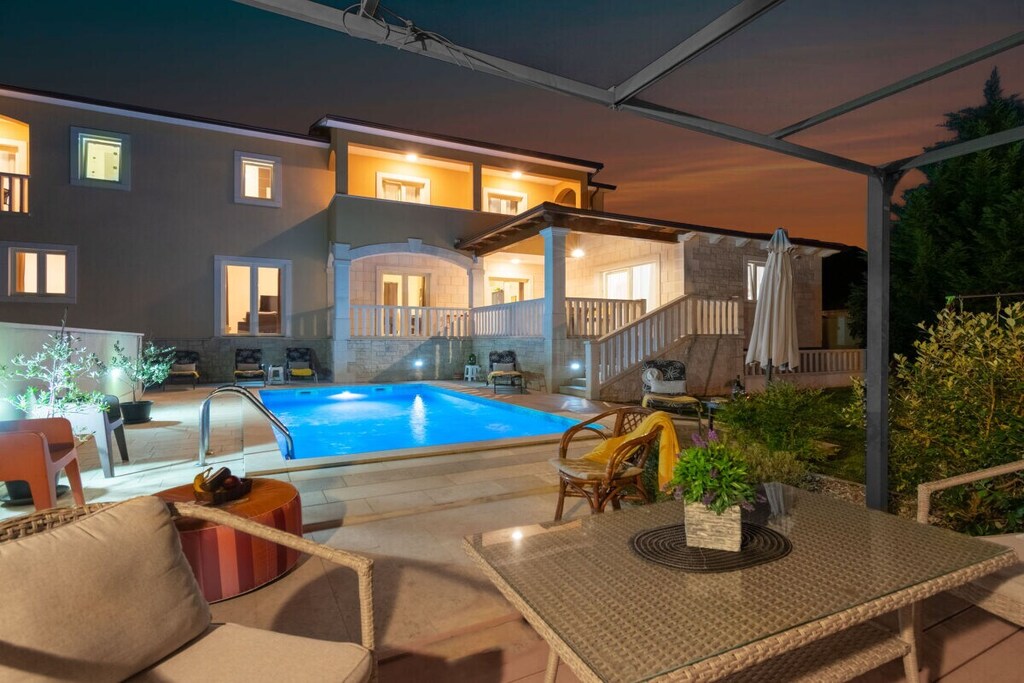 Fenced yard with panoramic views