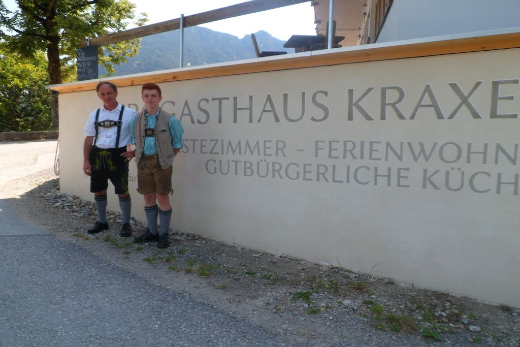 Our very well-equipped holiday apartments can accommodate up to 5 people. For 3 or more people there are 2 bedrooms.
We are happy to help you plan your tour and give you tips on what you can do.
You will live in a quiet attic apartment with a balcony and mountain view. If you don't want to cook yourself, you have the option of eating with us or booking breakfast for an additional charge.

We look forward to your visit to us in Upper Bavaria!