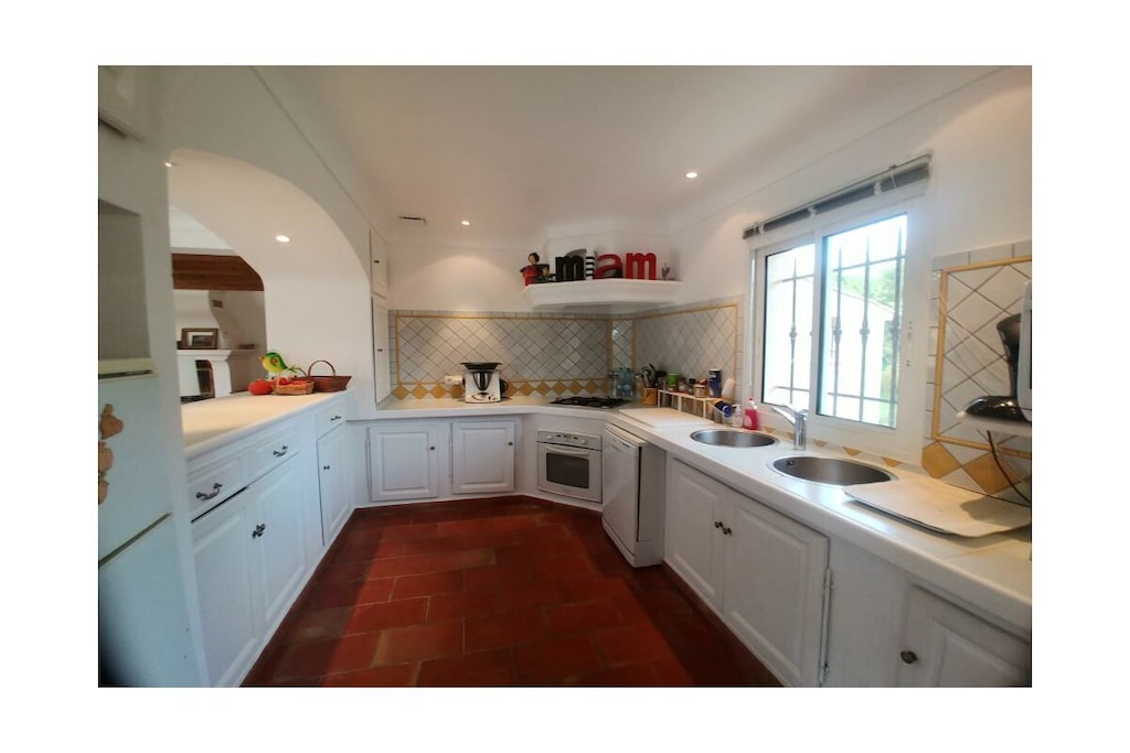 235791-Kitchen