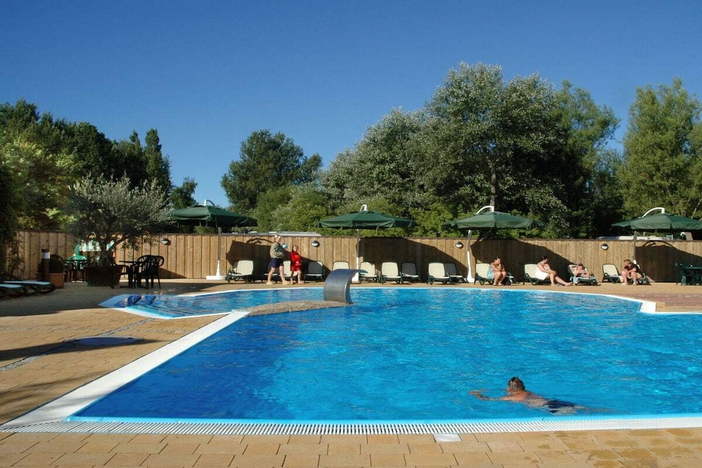 at the golf course F 29 O Comfortable holiday residence