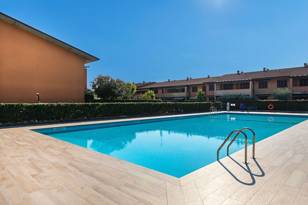 Artemisia 10 Comfortable