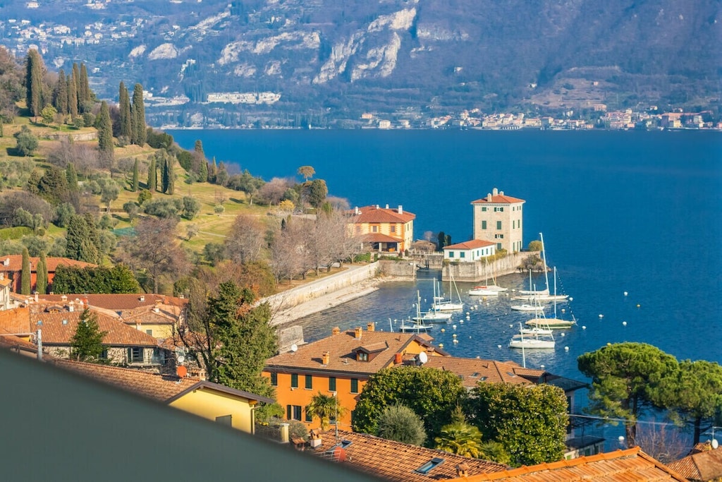 Ground floor: (Living room(TV), Kitchen(electric kettle, toaster, coffee machine, oven, microwave, dishwasher, freezer, Food processor), bedroom(double bed), bathroom(shower))\n\ntumble dryer, washing machine, parking, iron