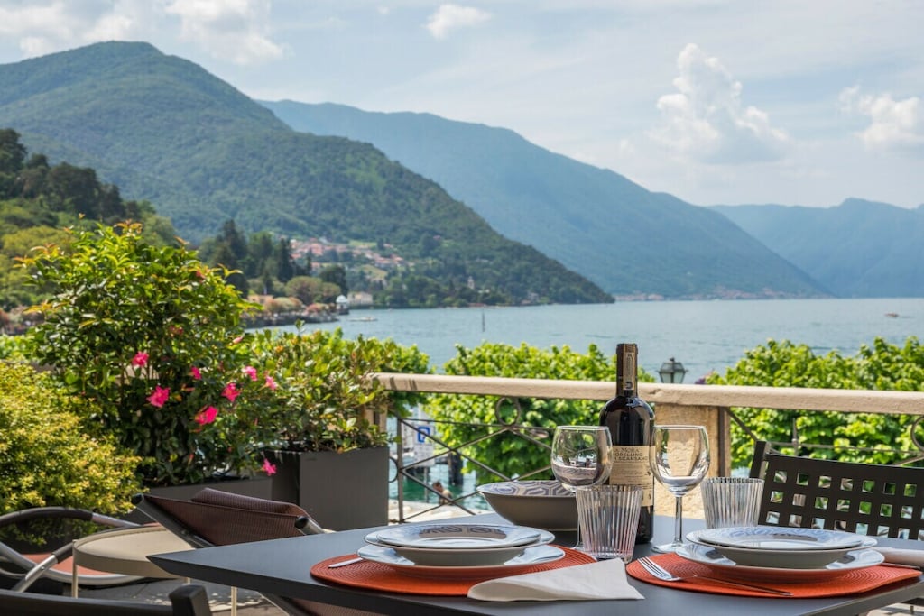 Ground floor: (Living room(TV), Kitchen(hob, electric kettle, toaster, coffee machine, oven, microwave, dishwasher, fridge, freezer, Food processor, dishes and cutlery), bedroom(double bed), bedroom(single bed), bathroom(shower))